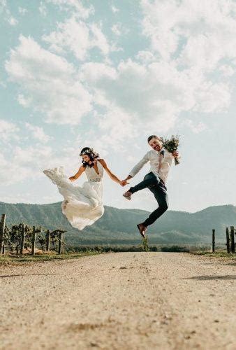 24 Creative Wedding Photo Ideas And Poses