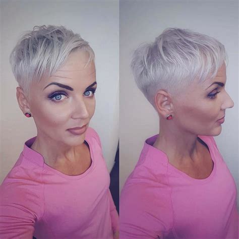 Granny Hair 2022 Fashionable Hues Of Gray And Tips On Staining