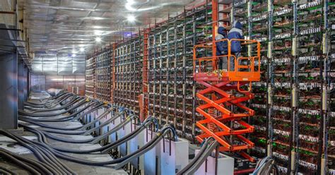 Bitcoin Mining Rig 2021 Estimates Nears 30k Young People Life