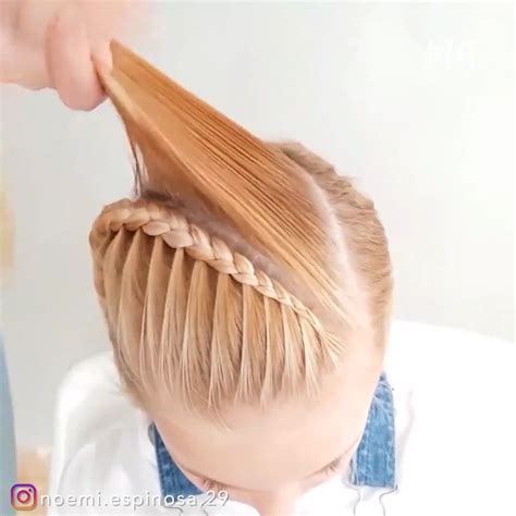 Hairstyle Panosundaki Pin