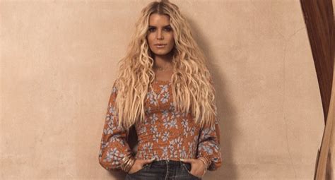 jessica simpson shows off toned legs in pair of ultra short daisy dukes stunning