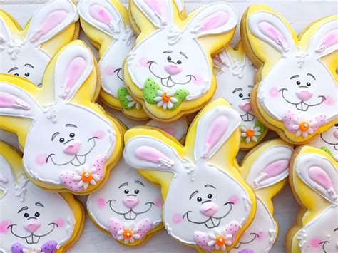 You just need a few ingredients to make these bunny face cookies. 6 Bunny Face Sugar Cookies | Easter sugar cookies, Bunny ...