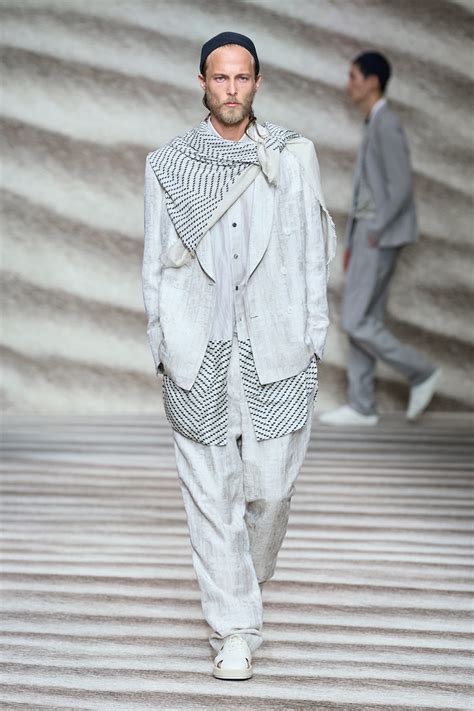 Giorgio Armani News Collections Fashion Shows Fashion Week Reviews