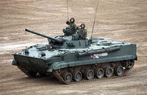 This Is Russias Bmp 3m Infantry Fighting Vehicle Warrior Maven