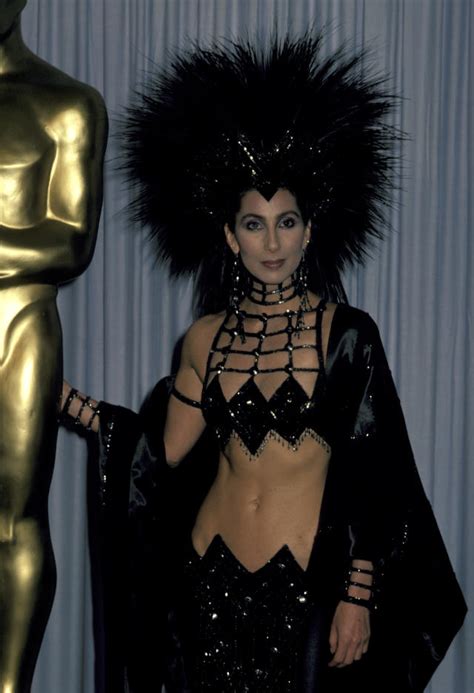 Cher Reflects On 1986 Oscars Look