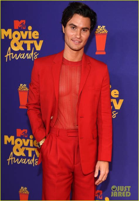 Apr 19, 2021 · on may 16, mtv will air the 2021 movie & tv awards telecast from the palladium in los angeles, honoring the biggest and best in film and television. 'Outer Banks' Co-Stars & Real Life Couple Chase Stokes ...