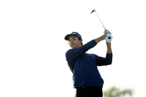 charlie woods tiger s son shoots 86 in 1st attempt to qualify for pga tour event with fan