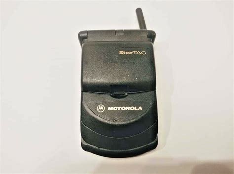 Black Motorola Startac 3000 Vintage Flip Flop Cell Phone Cellular