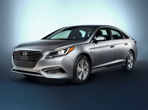 Find four reasons to get a phev and four not to here. 2016 Hyundai Sonata Plug-In Hybrid - Price, Photos ...