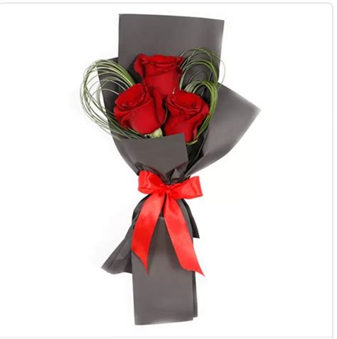3 Red Roses With Black Wrapping Free Delivery Carmel Flowers