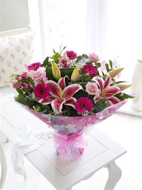 5 Ways To Give Flowers On Mothers Day Huffpost