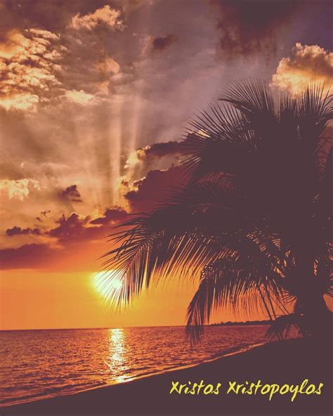 An Idyllic Sunset 🌇 On The Beach 🌊 With Cloudy ☁ Sky 👌 💖 ☺ Beach Sunsets Sunset Love Facebook