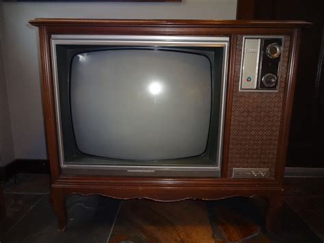 I hope you like it as much as i do. vintage 1967 zenith color tv | Vintage TV sets | Pinterest ...