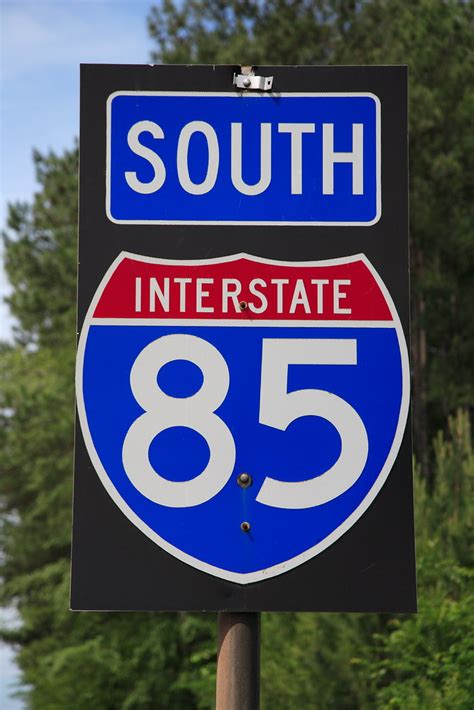 I 85 Sign Interstate 85 South Sign And Logo On Roadside Flickr