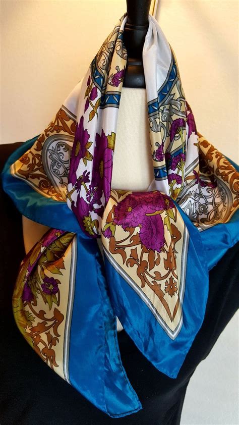 Polyester Scarf 29 Inches Square Multi Floral Light And Pretty Neck