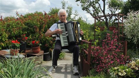 Jan Bułczyński gra na akordeonie Jabłoczko YouTube