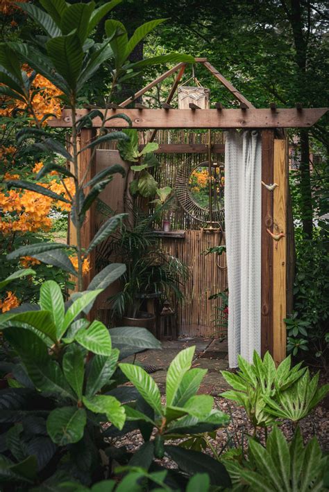 Eco Friendly Outdoor Showers For The Regenerative Landscape Shades Of