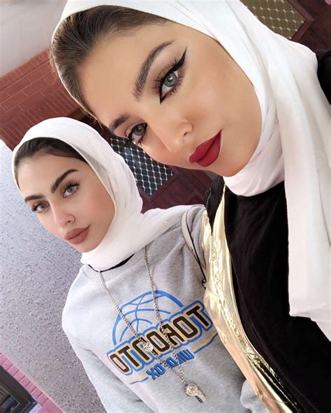 Beautiful Kuwaiti Women كويتيات Beautiful Muslim Women Beautiful Hijab Arab Beauty
