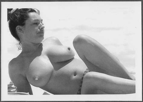 British Actress Model Kelly Brock Topless Nude Huge Heavy Breasts View