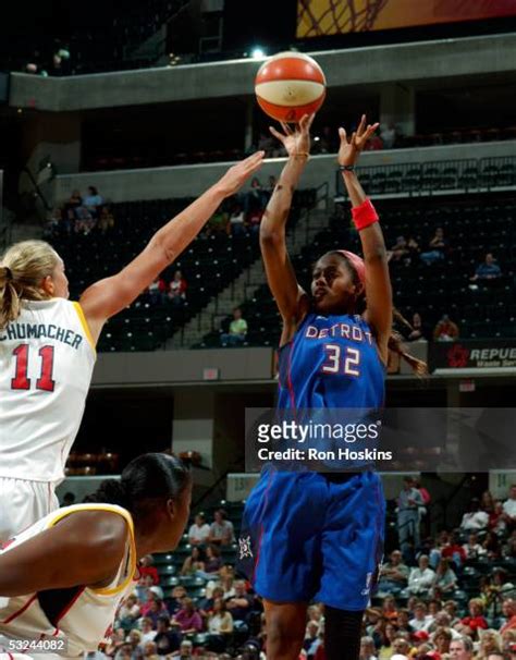 Detroit Shock Swin Cash Photos And Premium High Res Pictures Getty Images