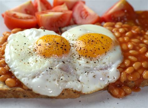 These 7 Insanely Easy Dorm Breakfasts Will Knock Your Socks Off