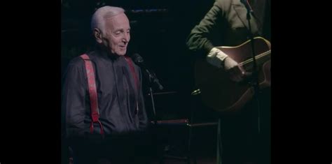 Vidéo Charles Aznavour Emmenez moi Live au Palais des Congrès à
