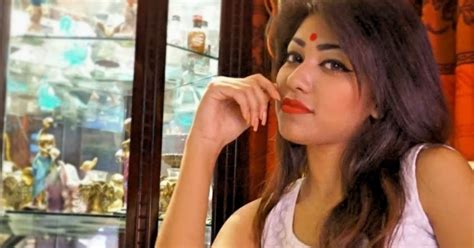 বাংলা চটির বিশাল ভান্ডার bangladeshi sex story ফেসবুক ভাবীকে রাম চুদা