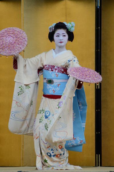 the maiko satsuki dancing hanagasa kimono japan yukata kimono kimono dress japanese kimono