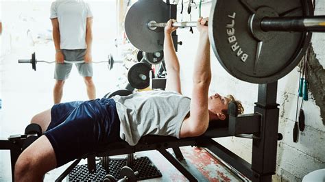 How To Bench Press Elevate Chest Day With These Techniques And Variations Toms Guide
