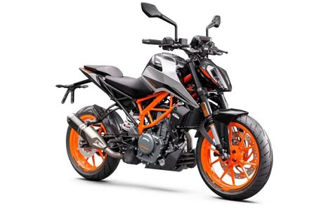 Generally the price of all variety of colors of ktm duke 390 remains the same, unless its metallic colors. KTM India Introduces BS6 Range; 390 Duke Gets A Bi ...