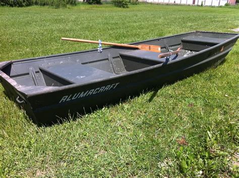 Alumacraft 14 Foot Flat Bottom Boat With Oars Flat Bottom Boats Boat