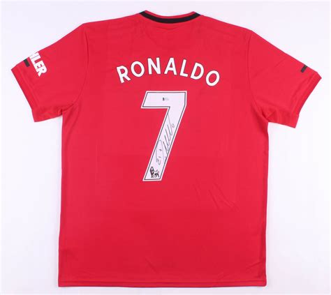 The no 7 shirt at manchester united has a lot of history with the likes of george best, bryan robson, eric cantona and beckham having all worn it in. Cristiano Ronaldo Signed Manchester United Jersey (Beckett ...