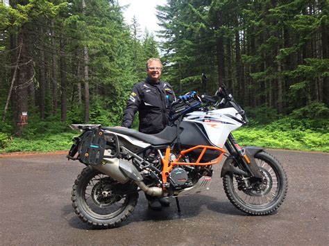 Although the 1090 adventure is an upgrade for the 1050 in ktm's adventure timeline, there was no 1050 r model so the 1090 r sits as more of a back on the road the 1090 r doesn't provide the wind protection some of the bigger adventure models can with their bigger fuel tanks and larger screens. 2008 Tenere | Adventure bike, Ktm adventure, Adventure ...