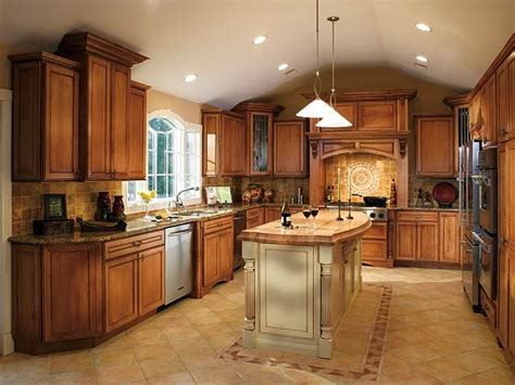 I have maple cabinets, and i'm guessing yours are beech. Tile Splashback Ideas Pictures: February 2012 | Maple kitchen cabinets, Maple kitchen, Kitchen ...