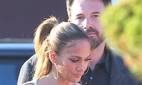 Makeups And Breakups Ben And Jlo Pack On The Pda And Uma Thurman Nabs