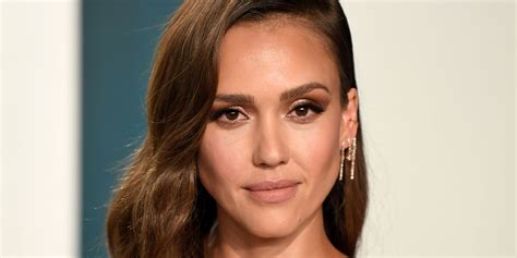 Jessica Alba Shows Off Abs On Tiktok With Lookalike Daughter