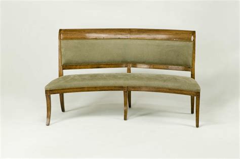 Can also be upholstered in beautiful designer performance fabrics that resist stains and spills, as well as in leather. Pin by Shari Ross on Breakfast Nook ideas | Dining bench ...