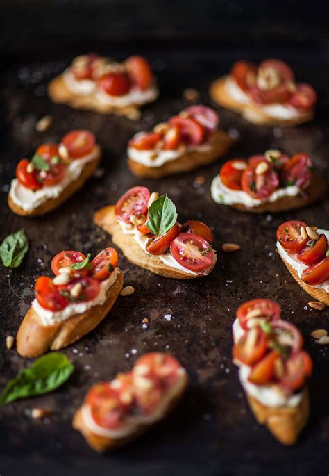 Tomato And Basil Crostini With Whipped Goats Cheese Drizzle And Dip