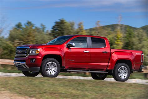 2017 Gmc Canyon Performance Review The Car Connection