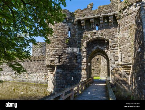 Entrance To Beaumaris Castle Beaumaris Anglesey Wales Uk Stock