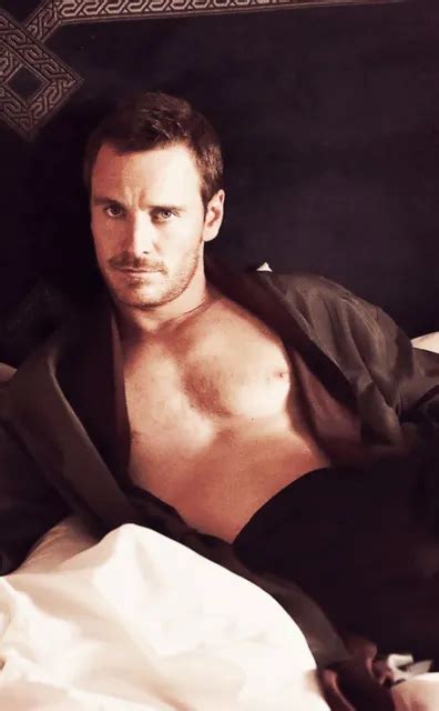Glossy Photo Picture 8x10 Michael Fassbender Shirtless In The Bed 3 98 Picclick