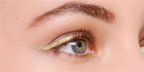 7 Ways To Wear Gold Eyeliner Party Season Eye Make Up Ideas