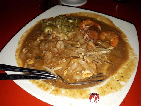 Char kway teo is actually noodles in our english language, so the main ingredient of char kway teow is rice and fish. Shah's Travel Diary: King's Char Kuey Teow Port Dickson Review