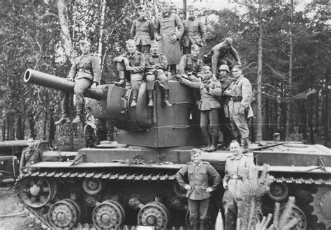 Heavy Tank Kv 2 Late And Wehrmacht Soldiers World War Photos