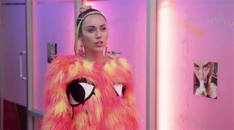 See Every Single Insane Miley Cyrus Outfit At The Vmas Miley Cyrus