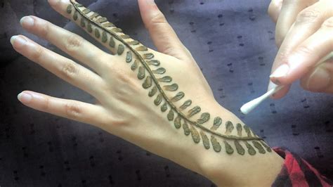 Latest Leaf Mehndi Trick With Earbudsimple Beautiful Leaf Henna Design