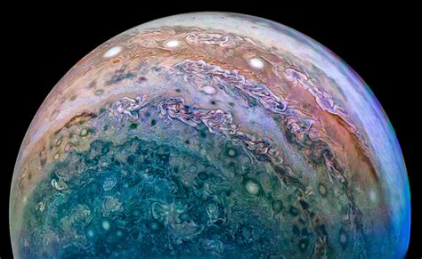 Nasas Juno Orbiter Delivers Spectacular New Photos Of Jupiter