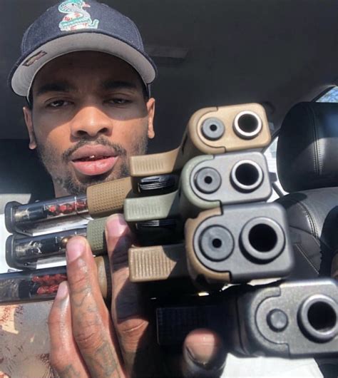 Aesthetic Gangster Rapper Pfp Gun Aesthetic Explore Tumblr Posts And Blogs Tumgir Judge Quitzon