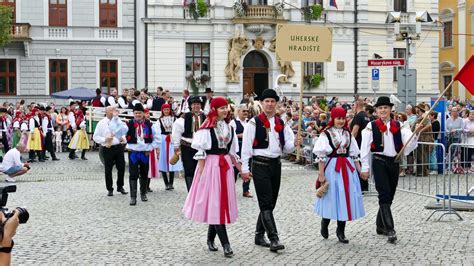 slovácké slavnosti vína a otevřených památek 2023 v uherském hradišti občasné sdružení kunovjan