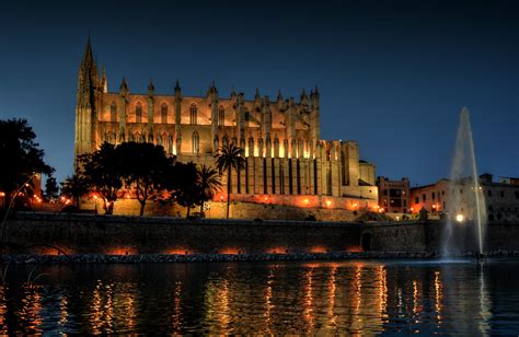 Palma De Mallorca Cathedral Illuminated Light Evening Free Image From
